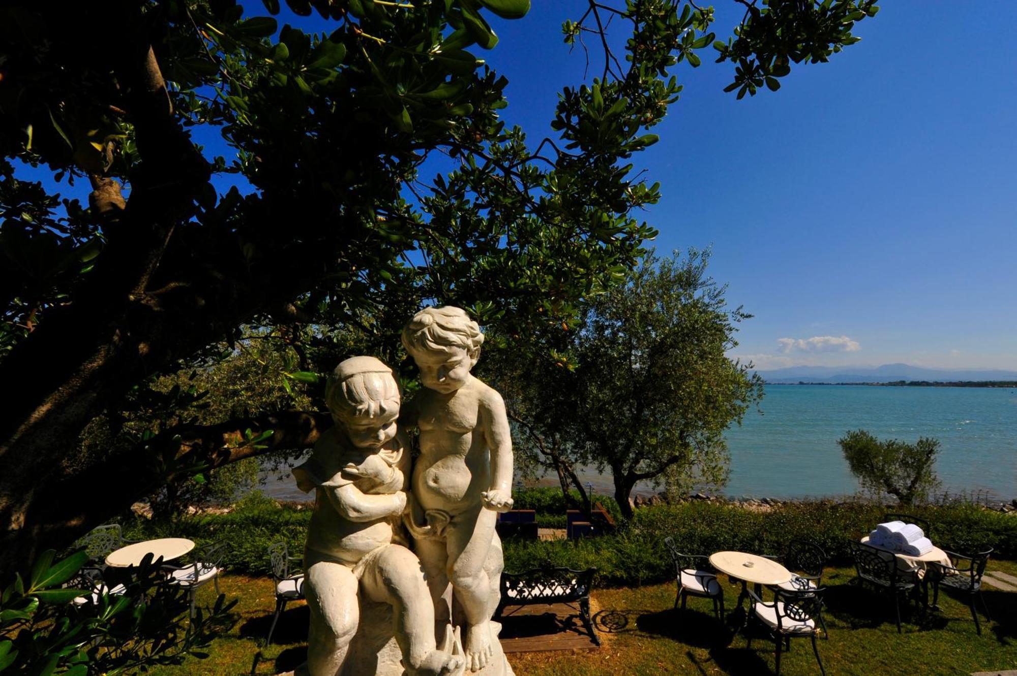Hotel Acquaviva Del Garda Desenzano del Garda Ngoại thất bức ảnh