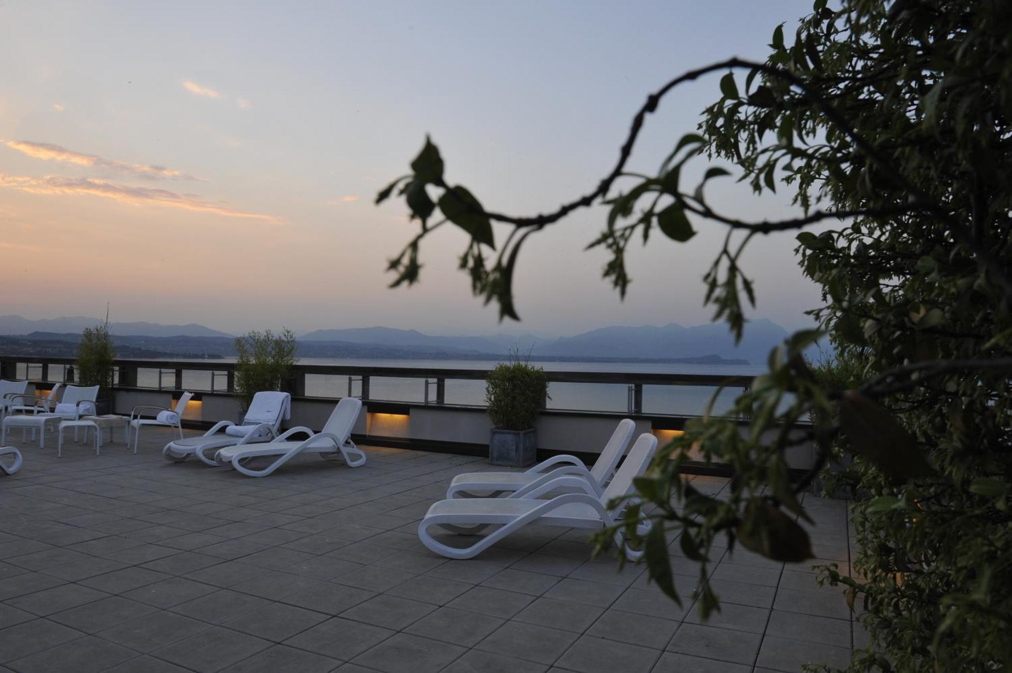Hotel Acquaviva Del Garda Desenzano del Garda Ngoại thất bức ảnh