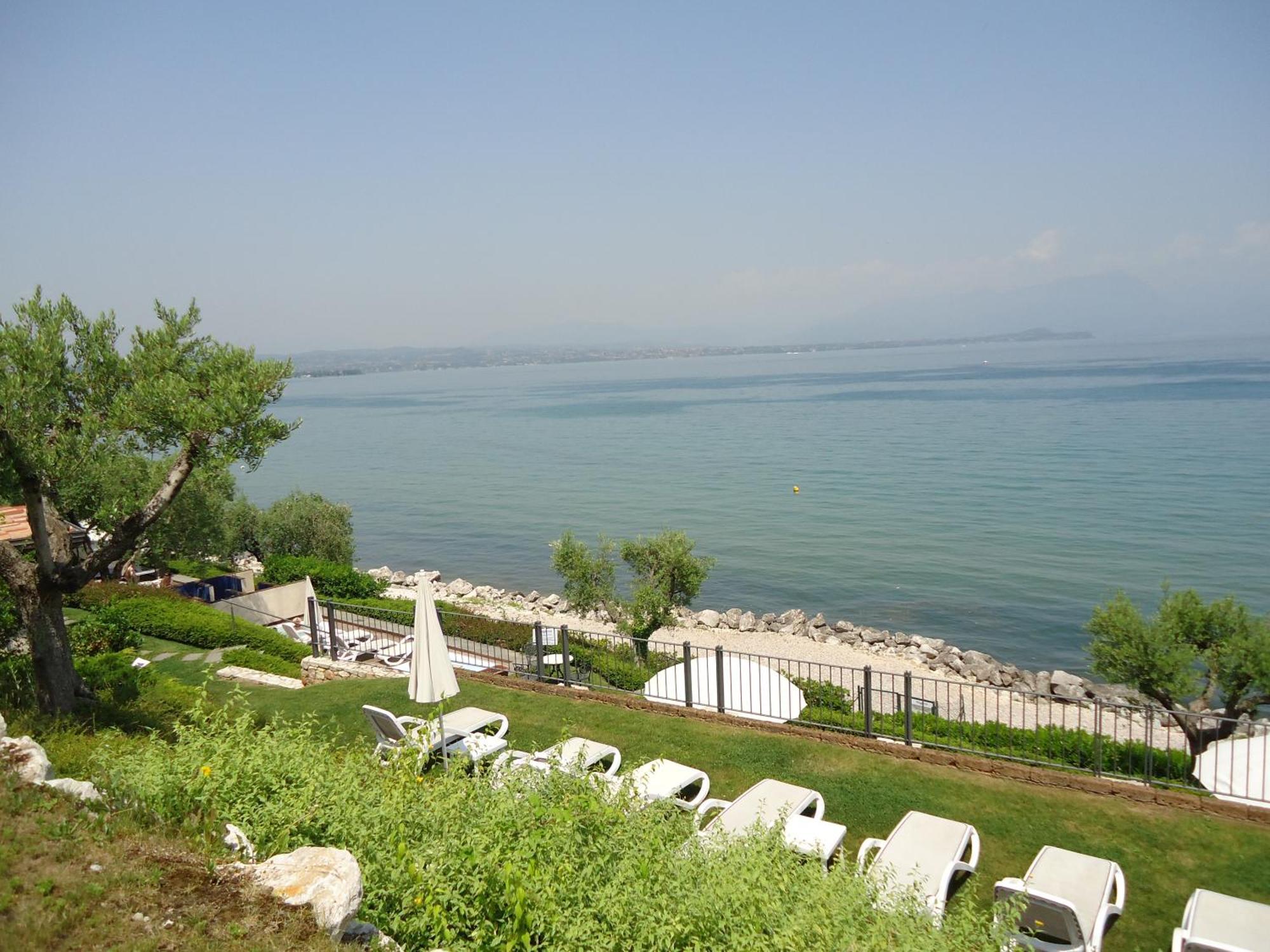 Hotel Acquaviva Del Garda Desenzano del Garda Ngoại thất bức ảnh
